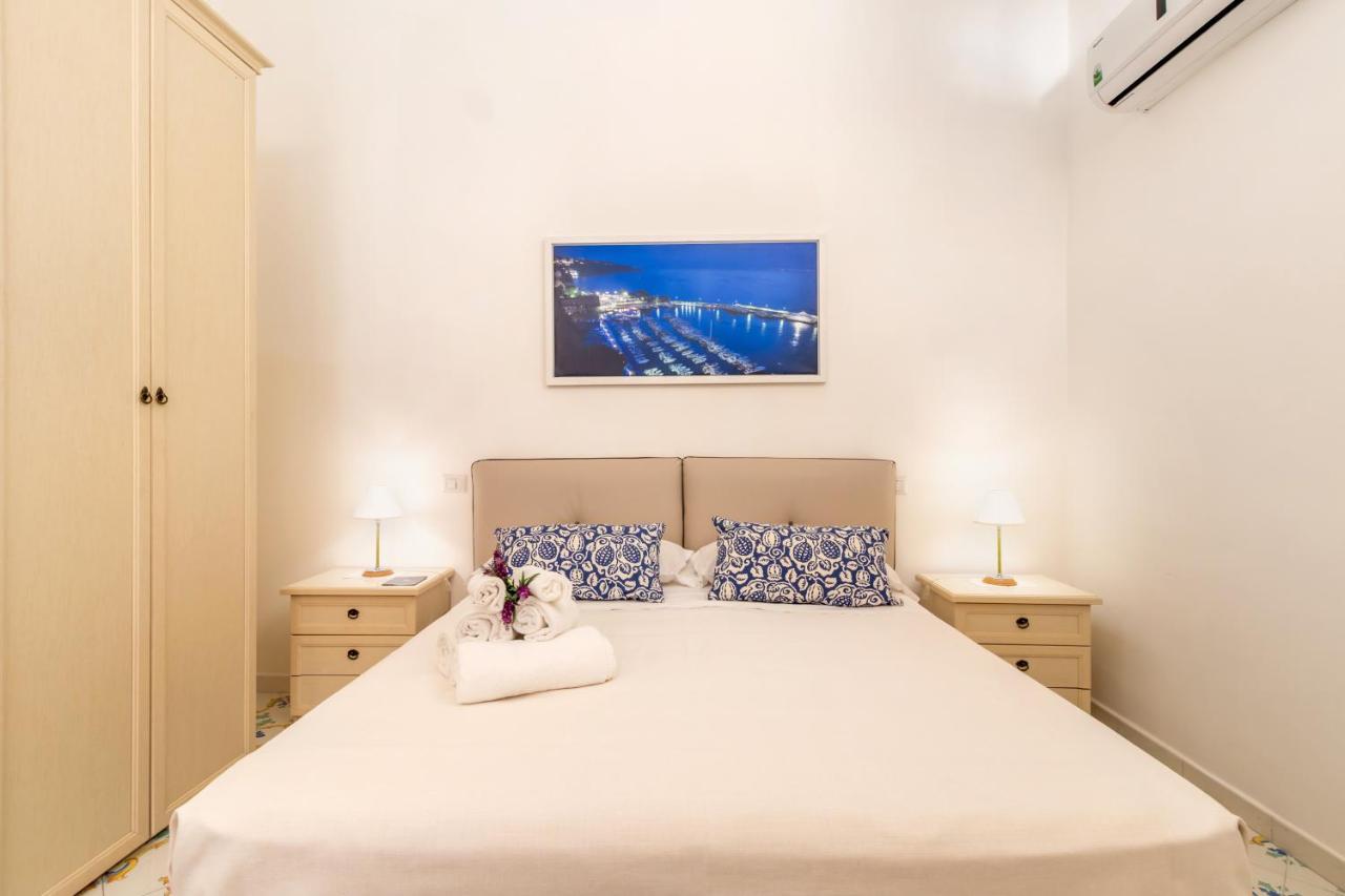 Comfy Apt 4 Sleeps Right In The Centre Sorrento Kültér fotó