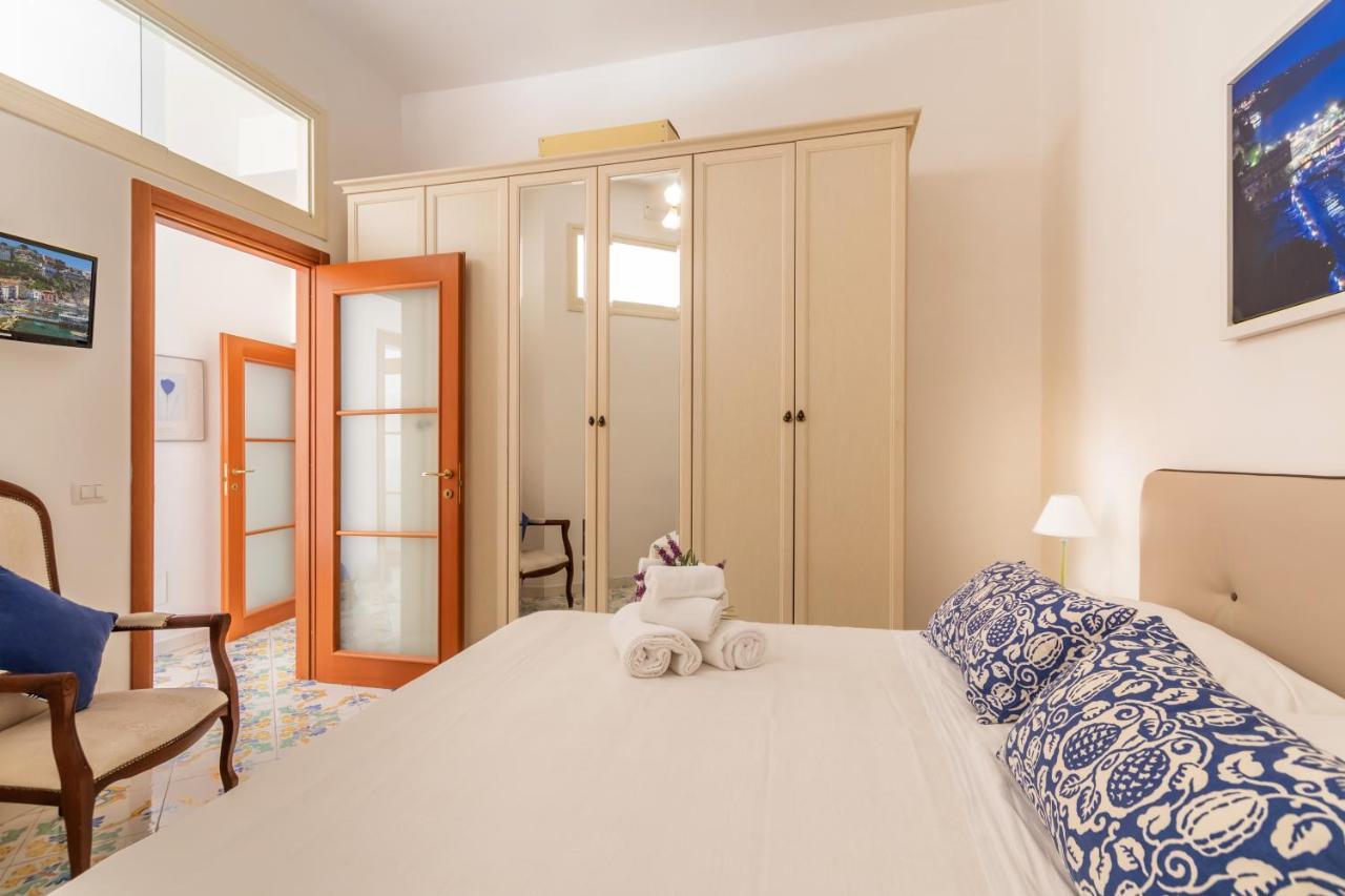Comfy Apt 4 Sleeps Right In The Centre Sorrento Kültér fotó